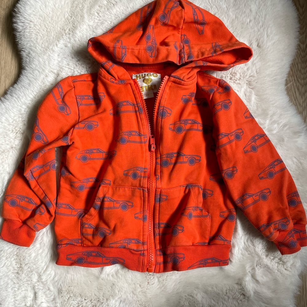 Hugo loves tiki cars hoodie